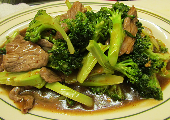 STIR FRIED BROCCOLI *